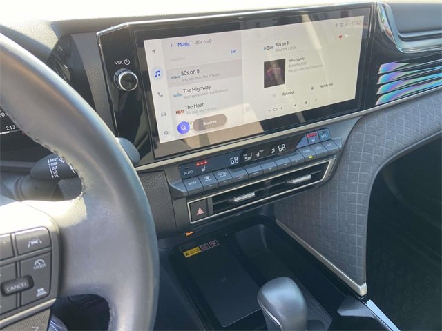 Used 2025 Toyota Camry XLE image 23