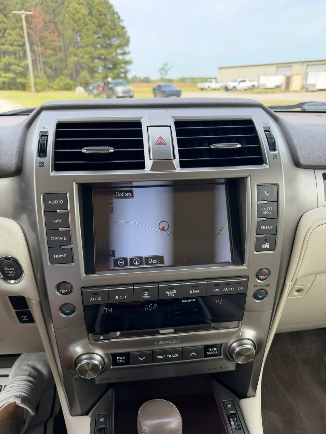 Used 2016 Lexus GX 460 w/ Premium Package AWD/4WD image 15