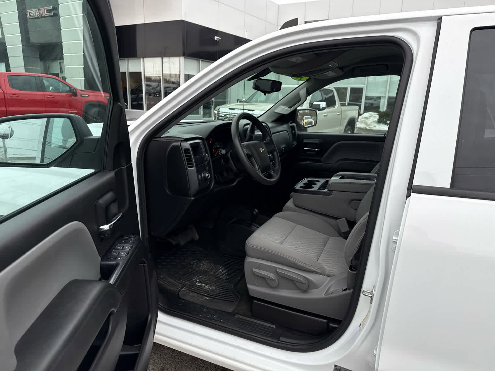 Used 2018 Chevrolet Silverado 1500 Custom w/ Custom Value Package AWD/4WD image 16