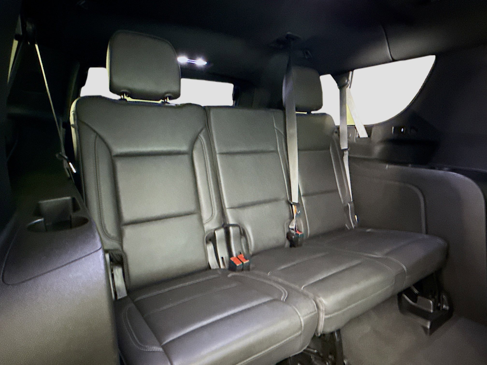 Used 2022 Chevrolet Suburban LT image 8
