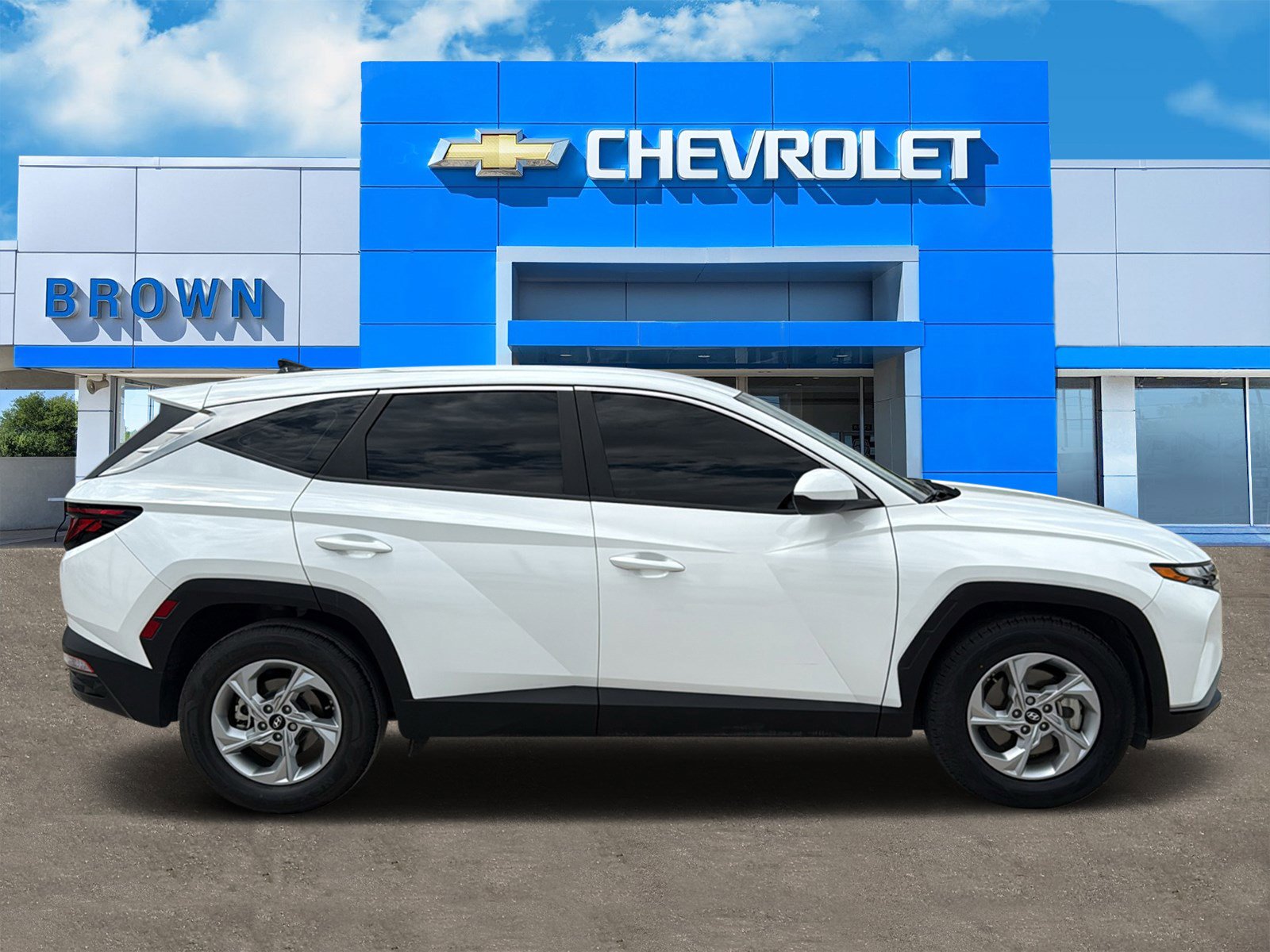 Used 2024 Hyundai Tucson SE image 2