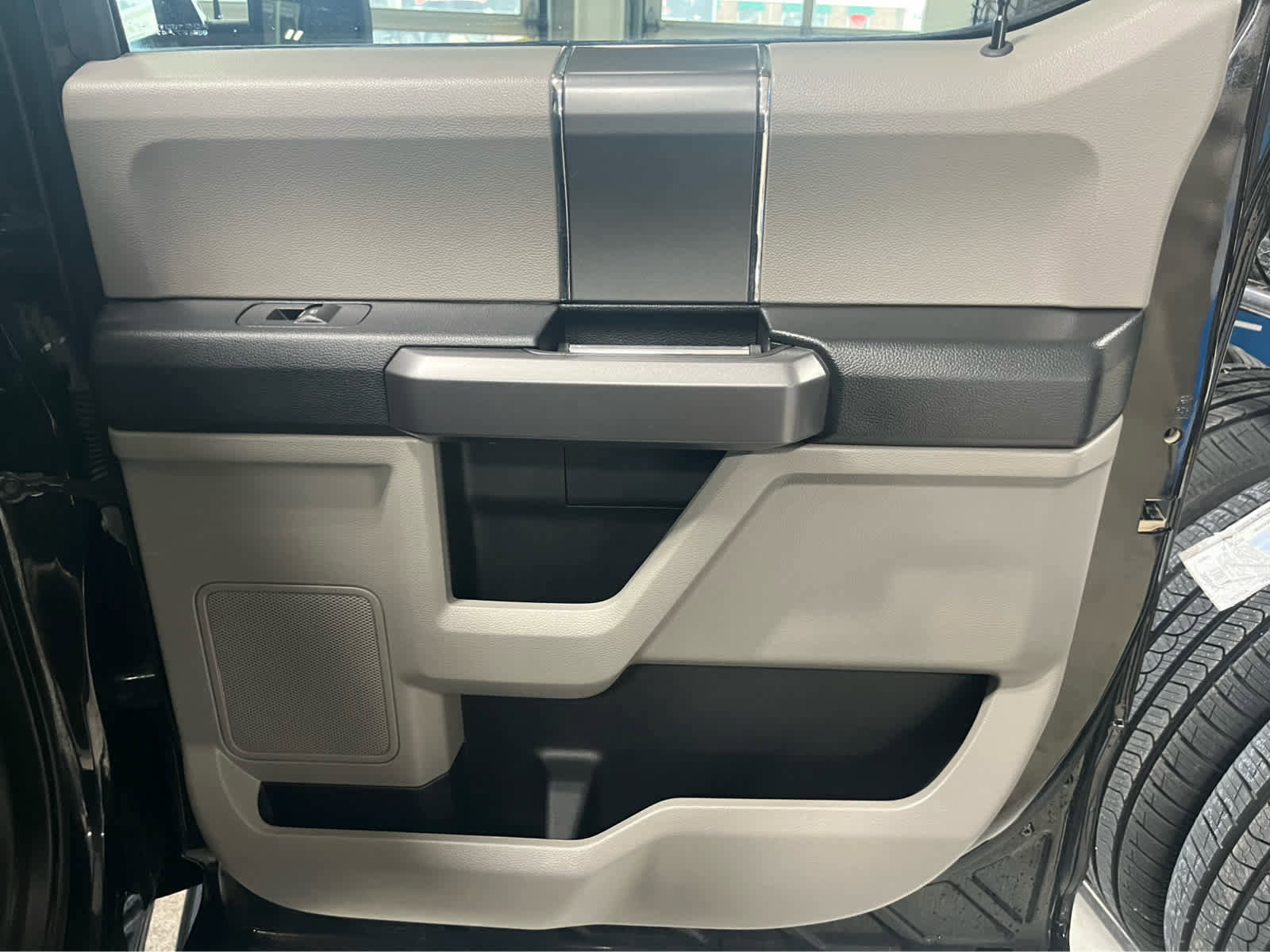 Used 2020 Ford F150 XLT w/ Equipment Group 302A Luxury AWD/4WD image 48