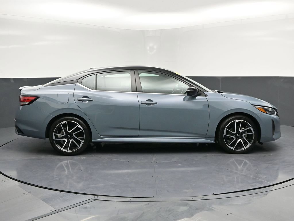 Used 2024 Nissan Sentra SR w/ SR Premium Package image 27
