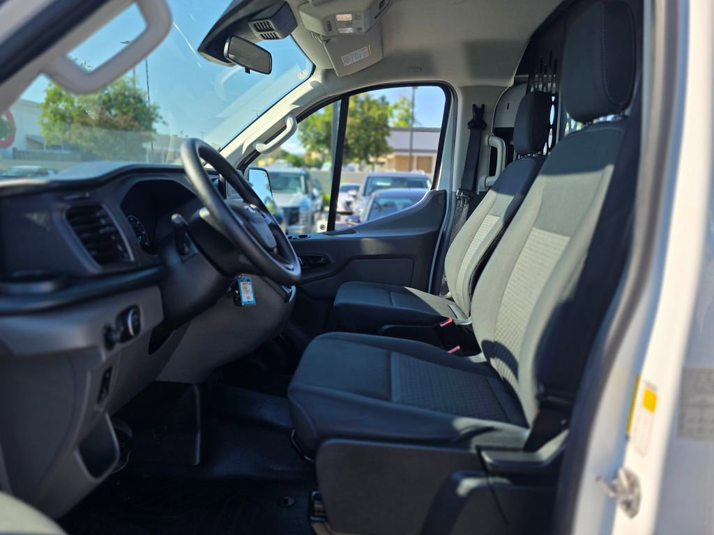 Used 2025 Ford Transit 250 Low Roof w/ Exterior Upgrade Package RWD image 16