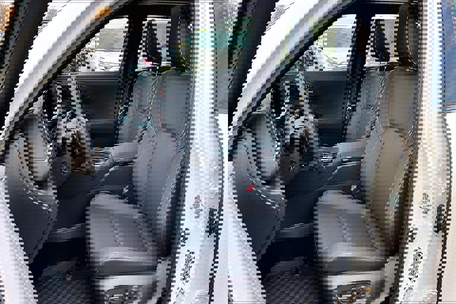 New 2025 Toyota Crown Platinum image 9