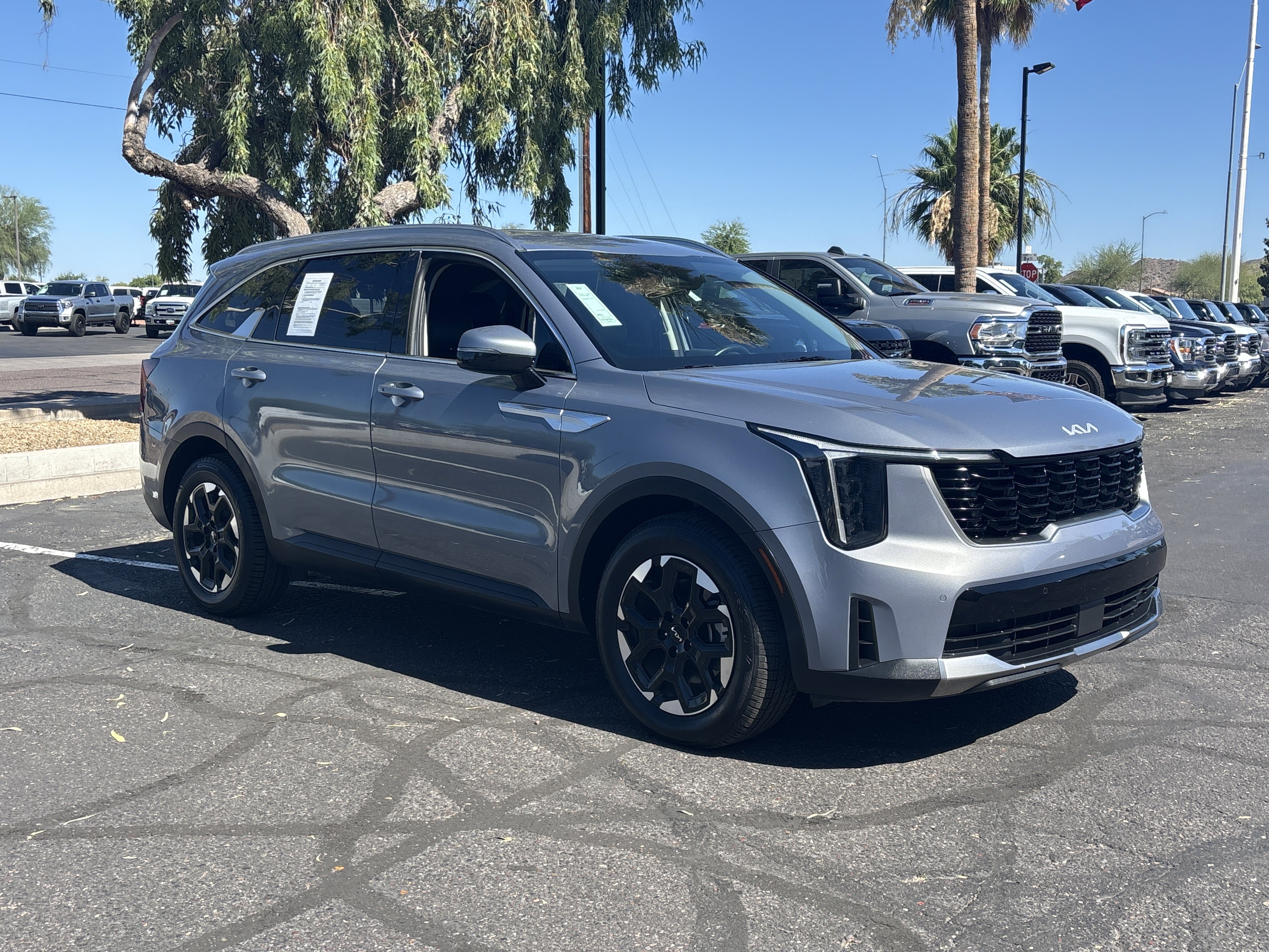 Certified 2024 Kia Sorento S FWD image 32