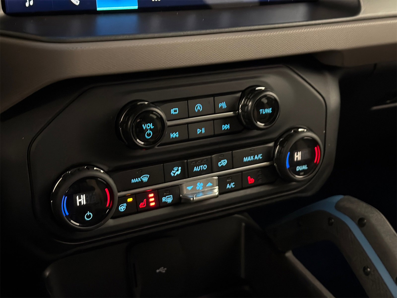 Used 2024 Ford Bronco Wildtrak image 27