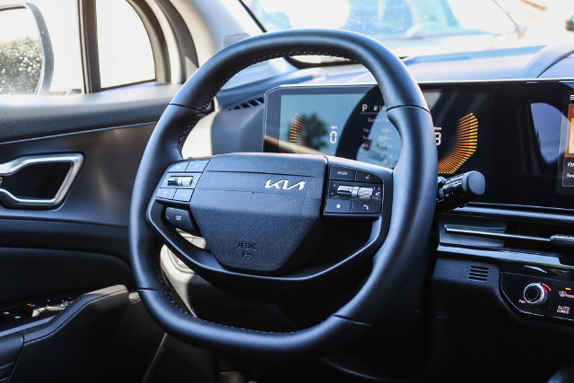 Certified 2026 Kia Sportage EX FWD image 16