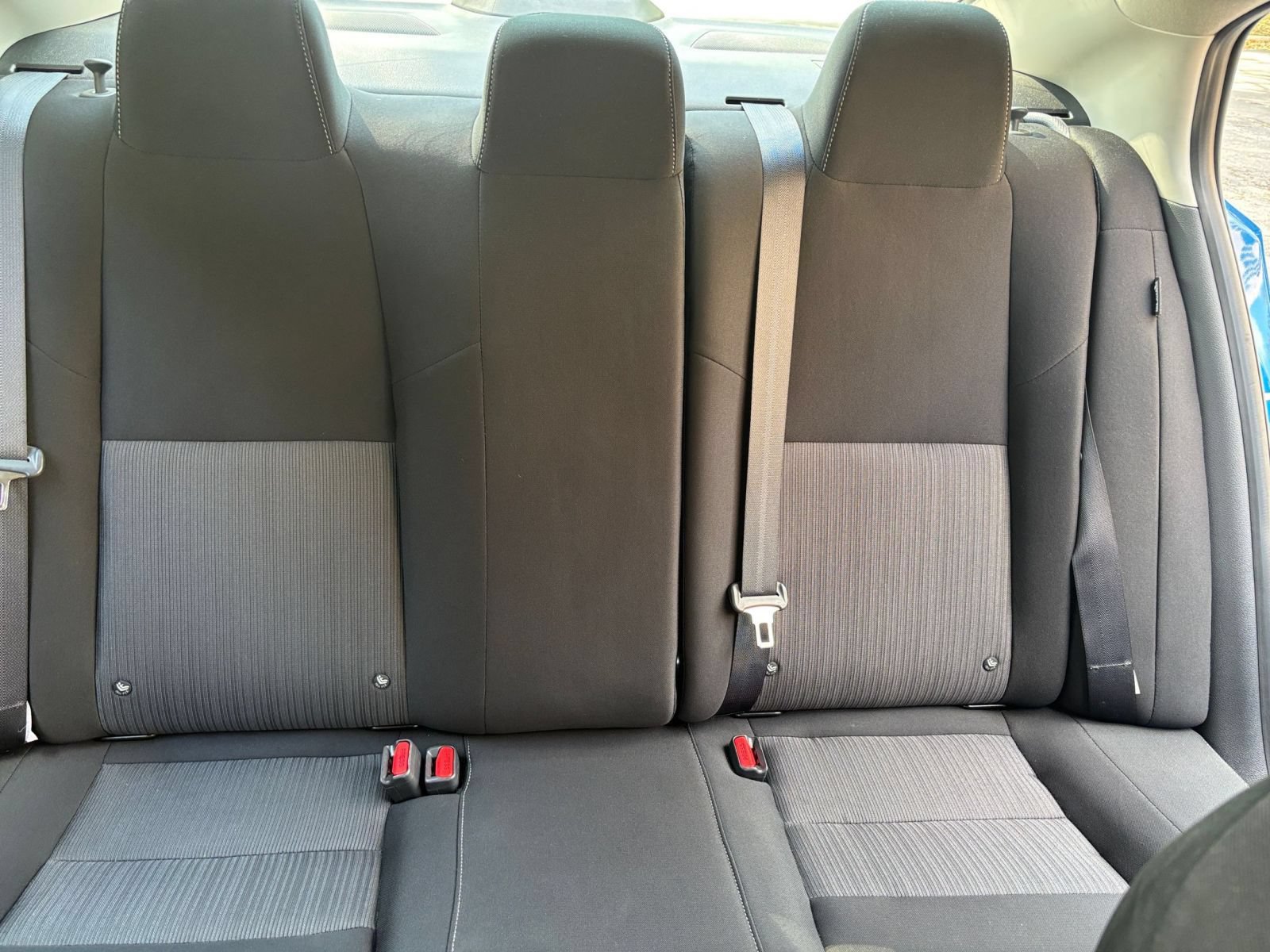 Used 2025 Nissan Sentra SV FWD image 33