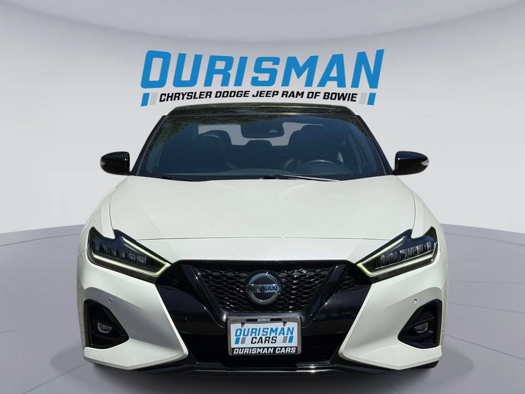 Used 2022 Nissan Maxima SR w/ Sport Mat Group FWD image 6