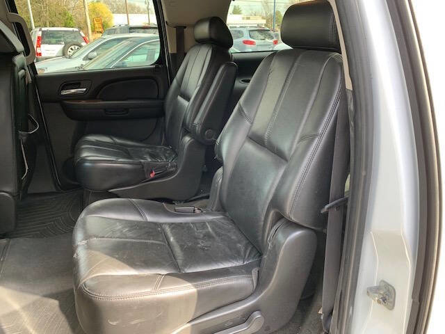 Used 2007 GMC Yukon XL SLT w/ SLT Preferred Equipment Group image 20