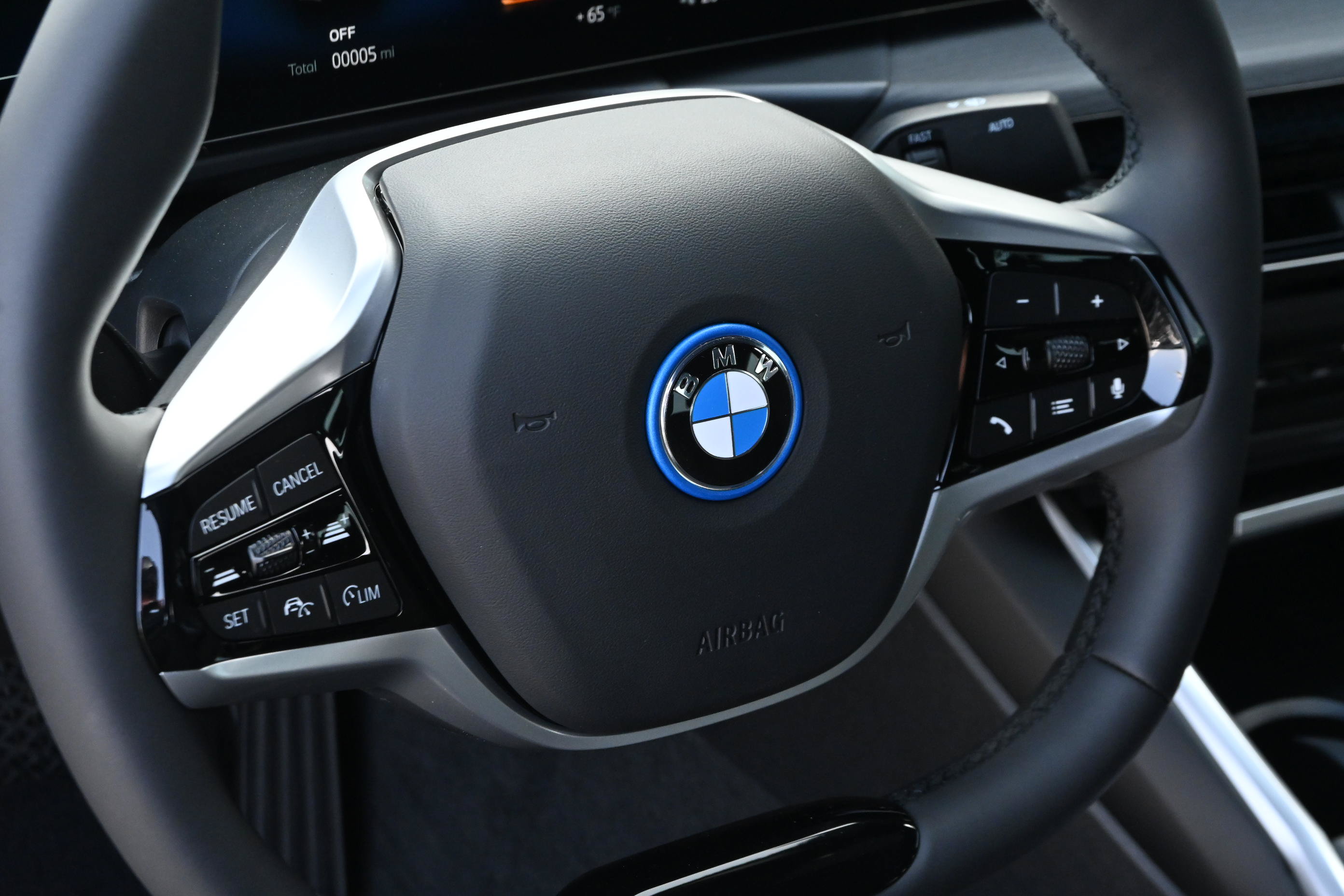 Used 2026 BMW i4 xDrive40i w/ Premium Package AWD/4WD image 12