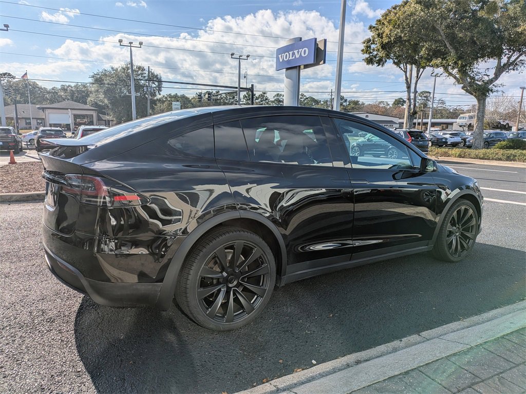 Used 2022 Tesla Model X Plaid image 6