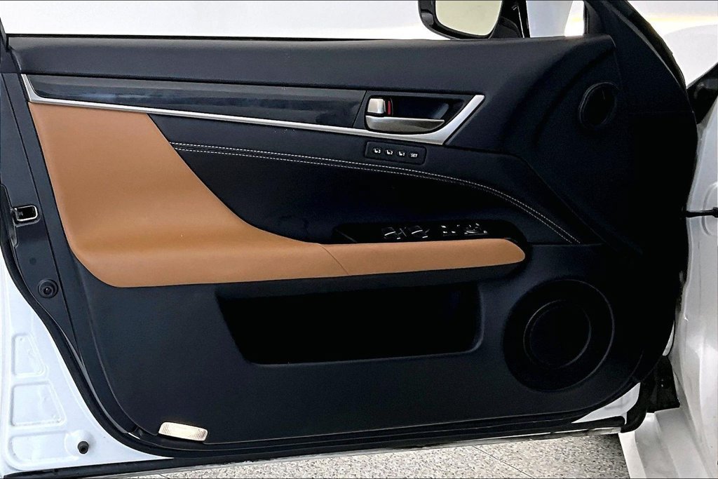 Used 2017 Lexus GS 200t RWD image 21