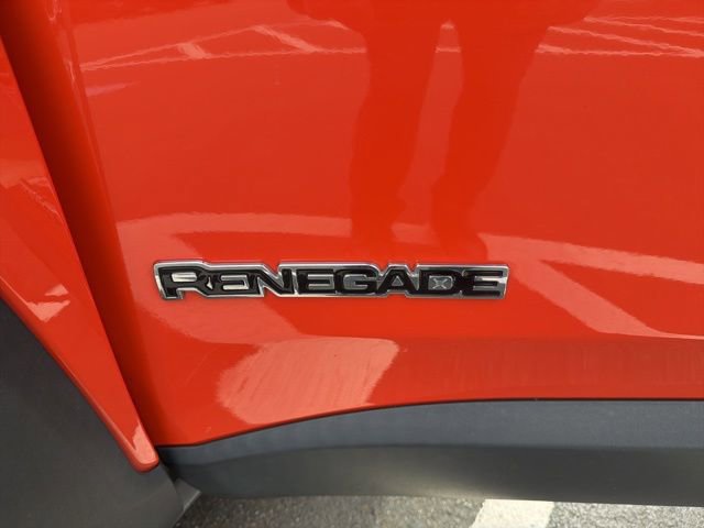 Used 2020 Jeep Renegade Latitude w/ Cold Weather Group AWD/4WD image 27
