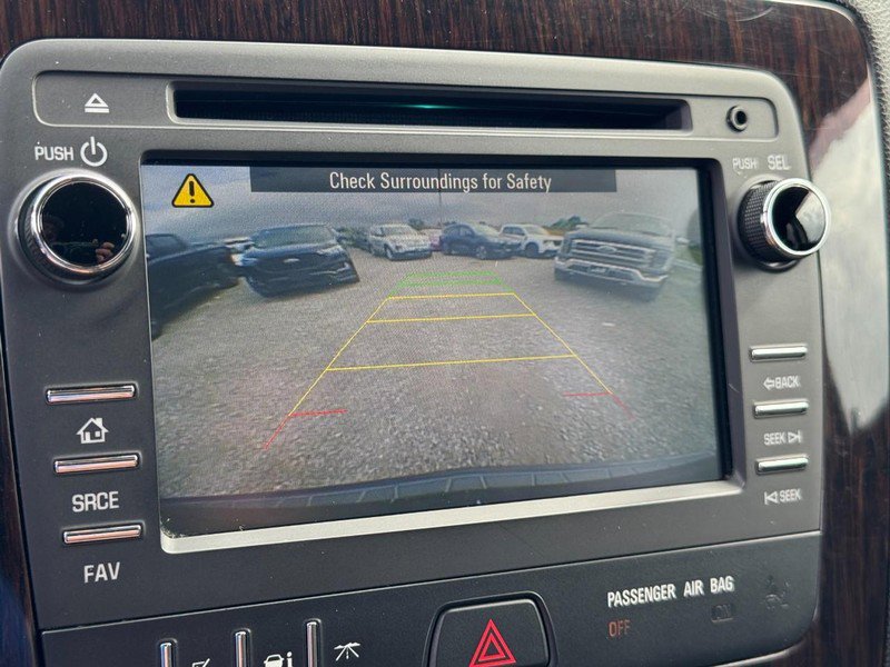 Used 2017 Chevrolet Traverse LT w/ Style and Technology Package FWD image 21