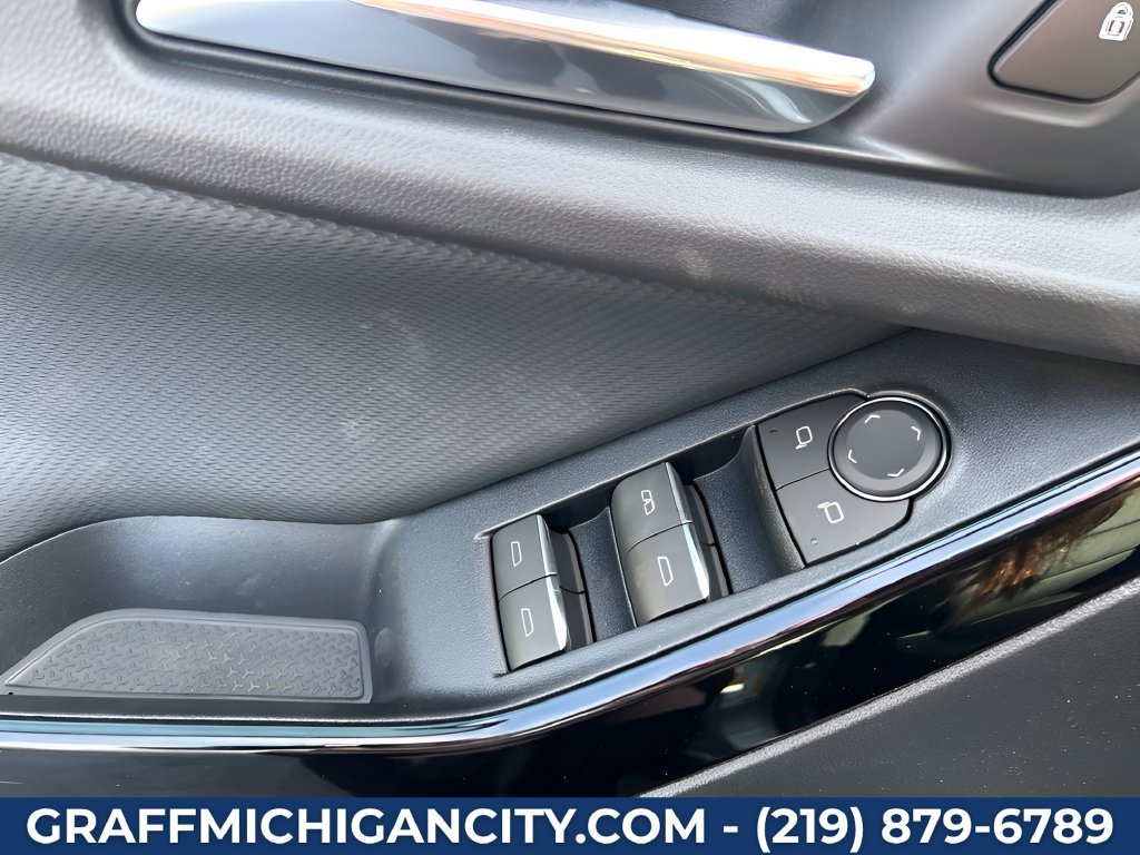 New 2027 Chevrolet Equinox RS w/ Safety and Technology Package AWD/4WD image 12