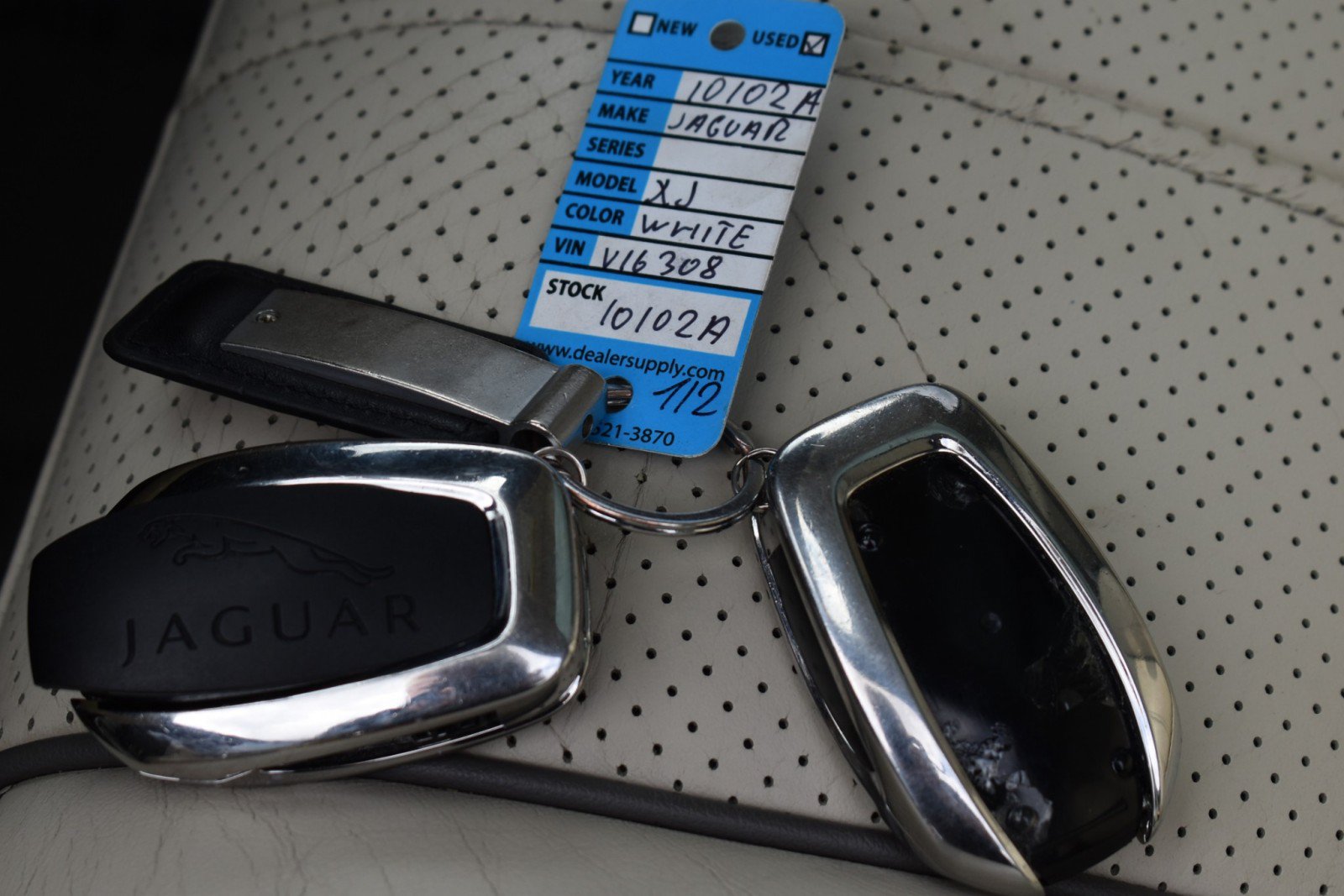Used 2011 Jaguar XJ L RWD image 29