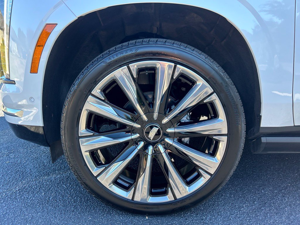Used 2026 Cadillac Escalade Luxury w/ Touring Package AWD/4WD image 61