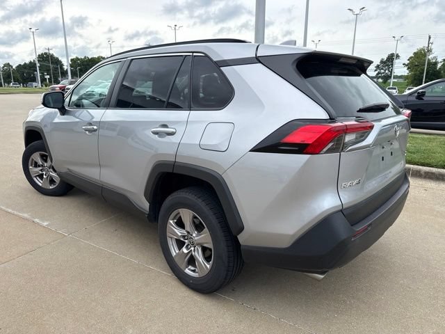 Used 2024 Toyota RAV4 XLE FWD image 5