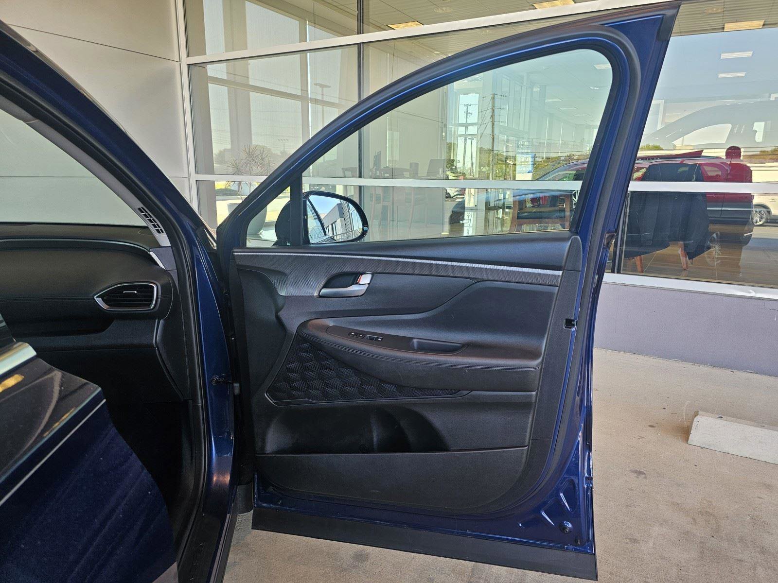 Used 2020 Hyundai Santa Fe SEL image 11