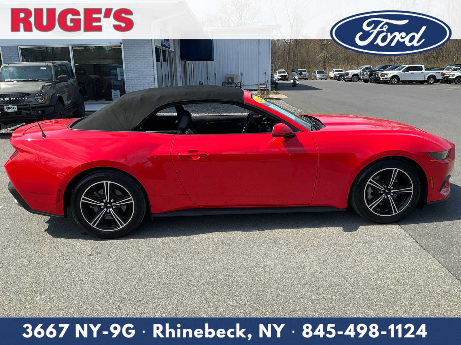 Used 2025 Ford Mustang Premium RWD image 2
