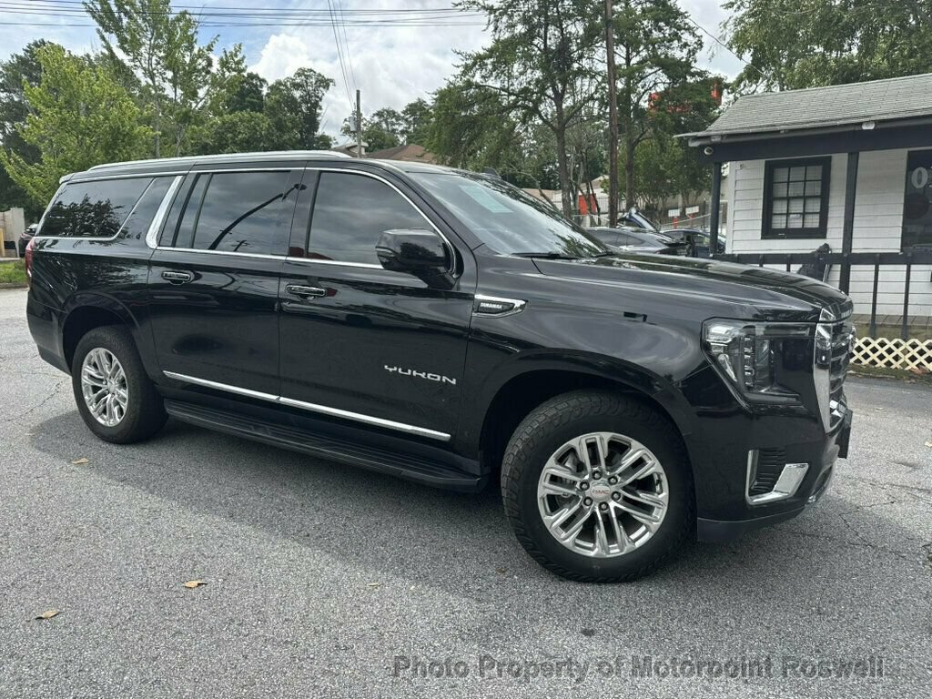 Used 2023 GMC Yukon XL SLT w/ SLT Premium Package RWD image 4