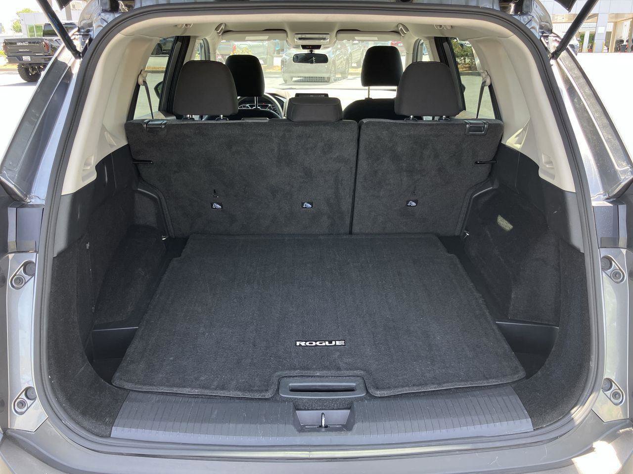 Used 2023 Nissan Rogue SV FWD image 26