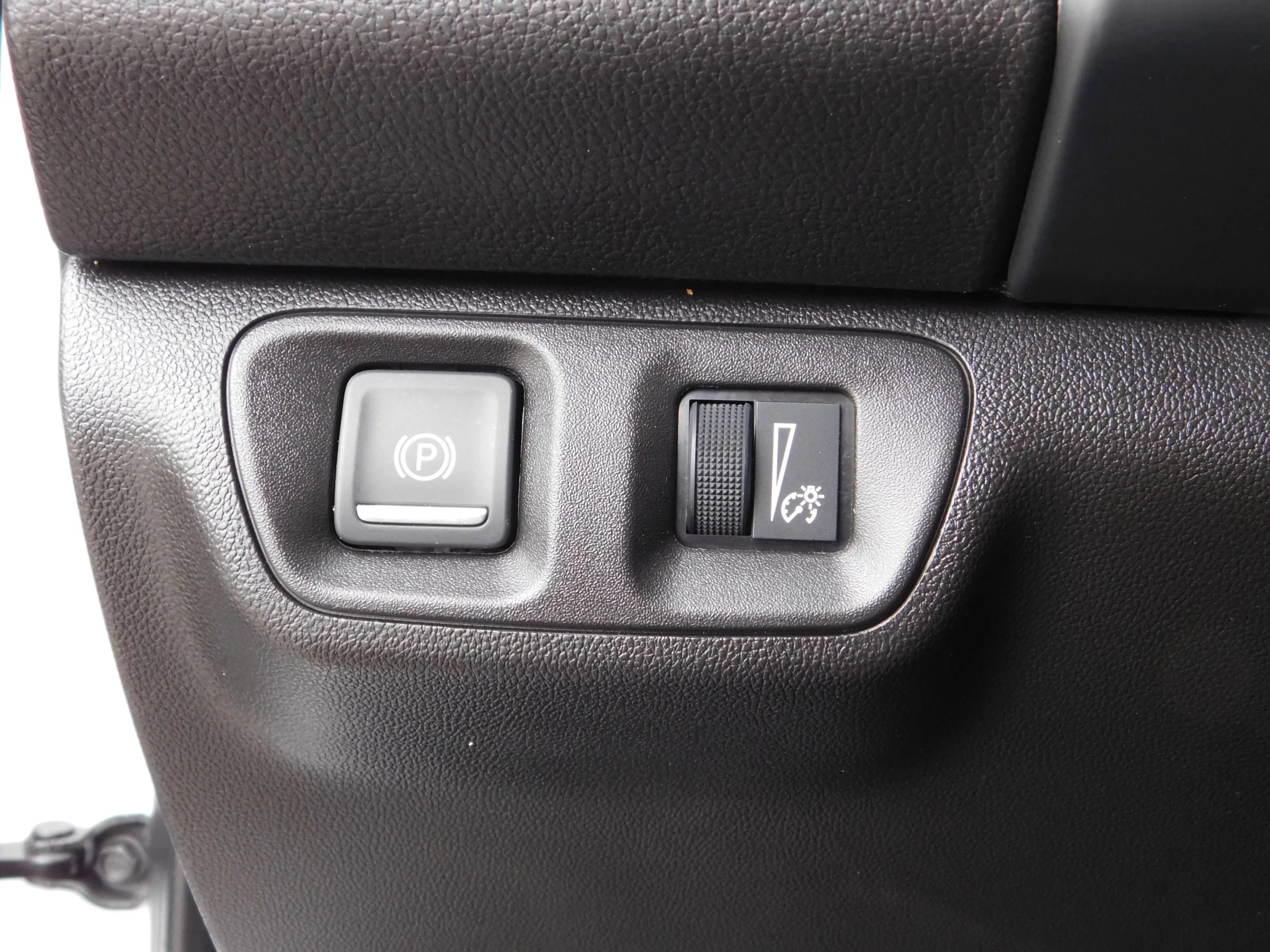 Used 2023 GMC Acadia SLT FWD image 26