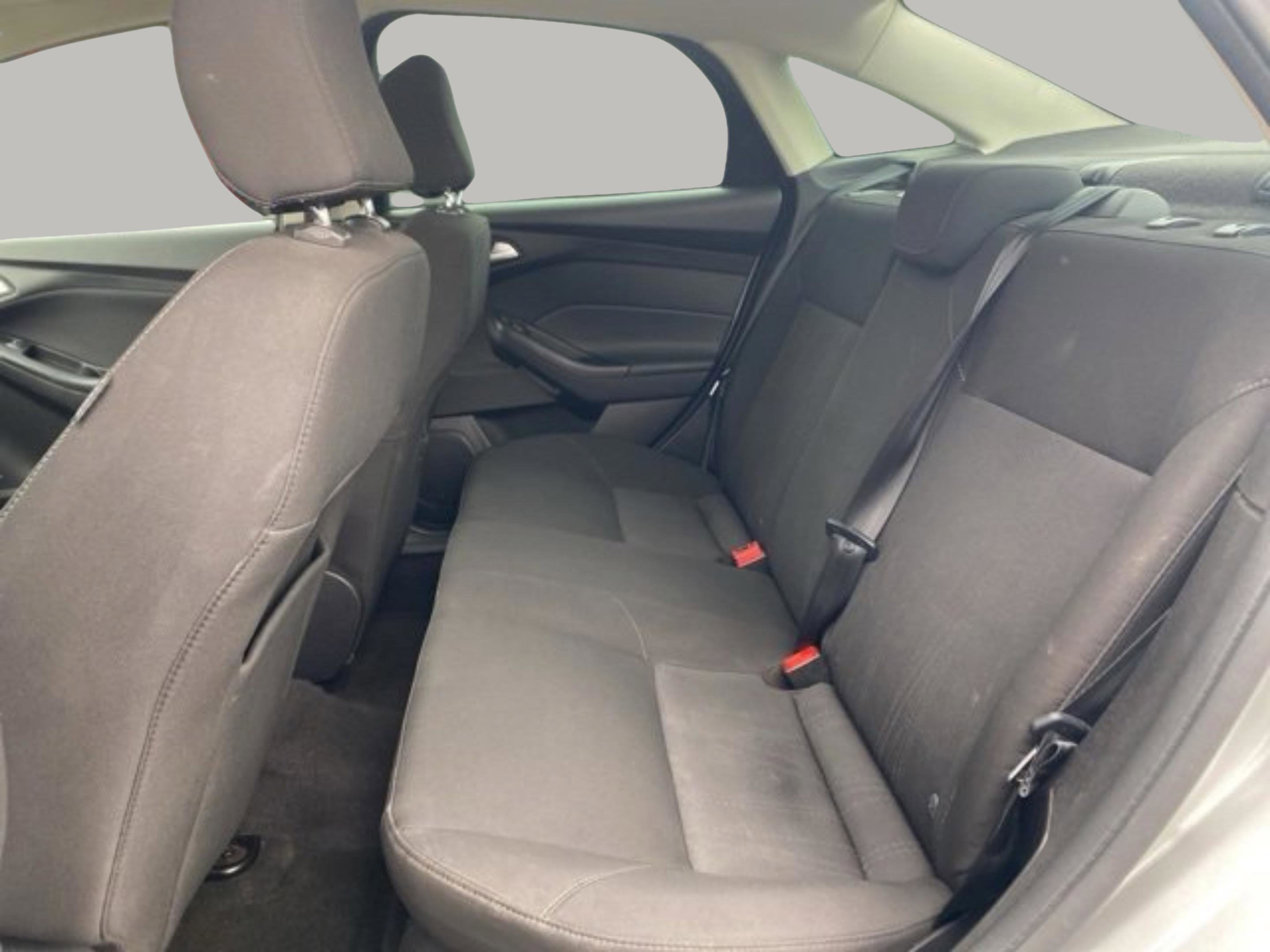 Used 2017 Ford Focus SE image 31