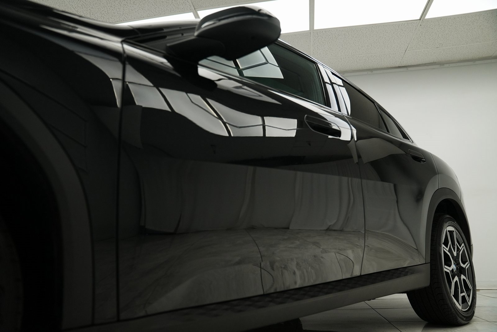 Used 2025 BMW X2 xDrive28i w/ Convenience Package image 15