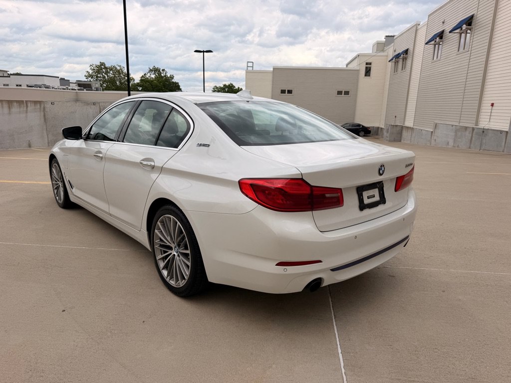 Used 2018 BMW 530e xDrive AWD/4WD image 5