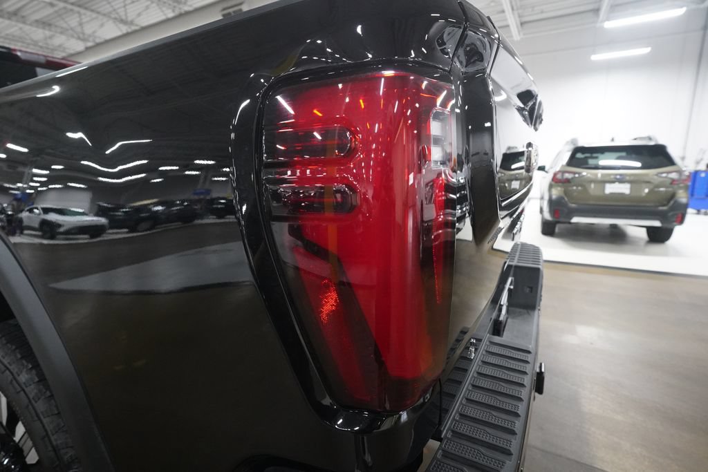 Used 2026 GMC Sierra 3500 Denali AWD/4WD image 32