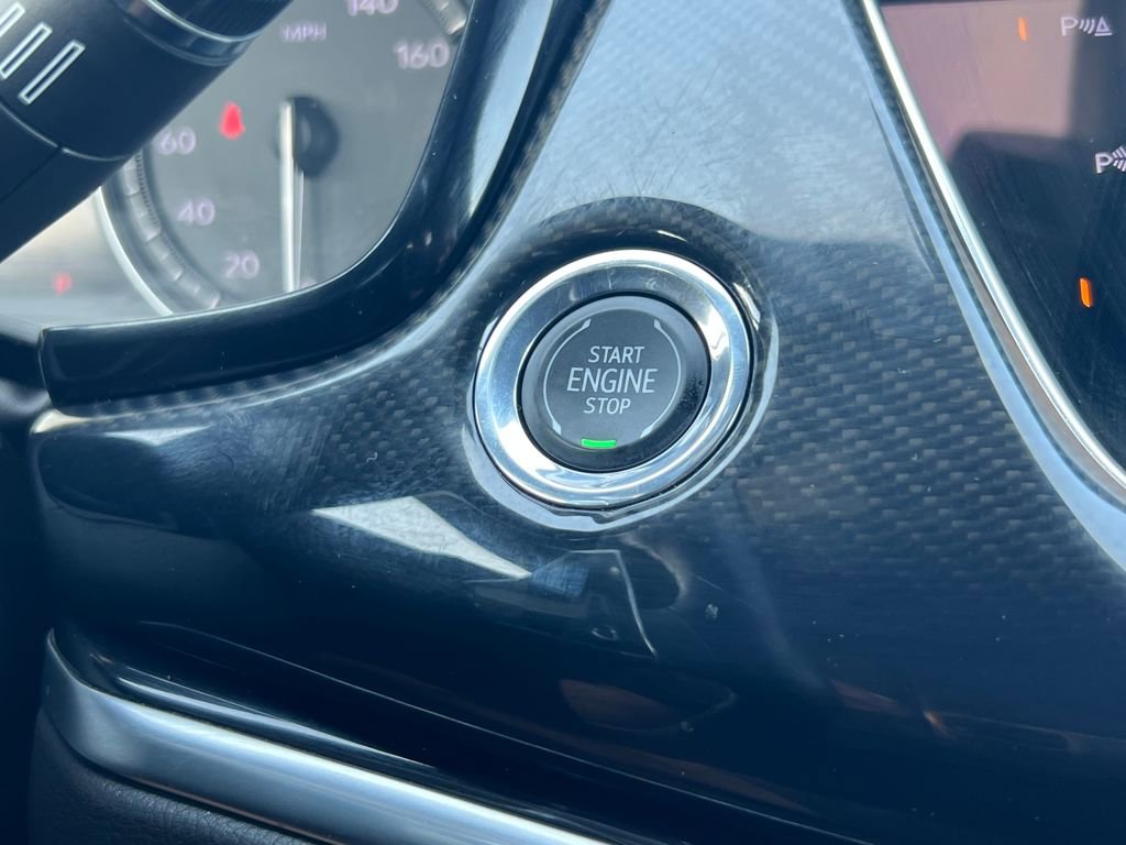 Used 2024 Cadillac XT6 Sport w/ LPO, Onyx Lite Package image 30