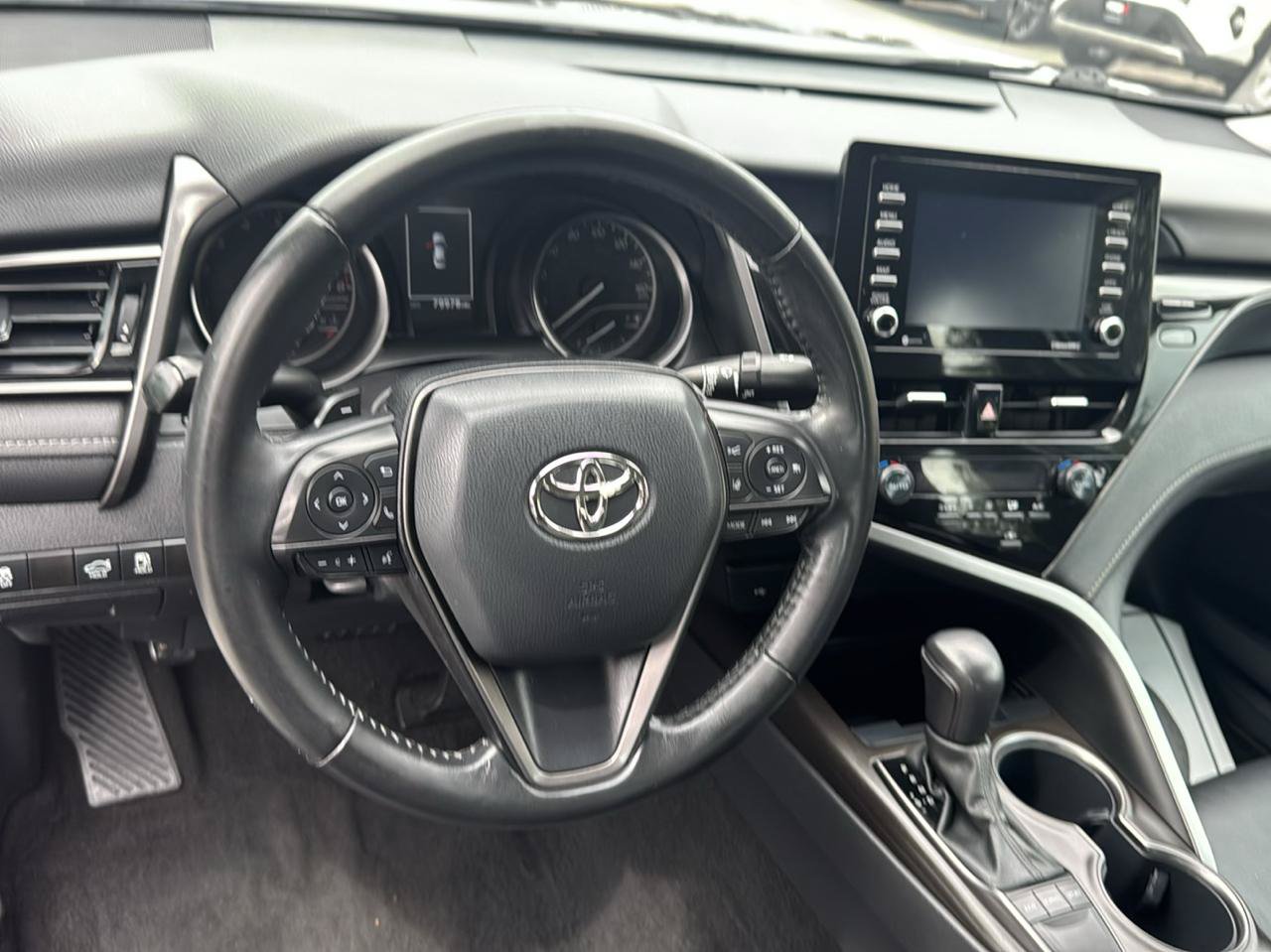 Used 2022 Toyota Camry SE FWD image 22