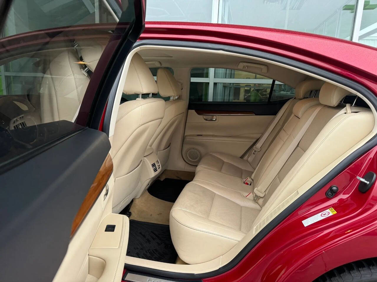 Used 2014 Lexus ES 300h w/ Luxury Package w/Bamboo Trim FWD image 10
