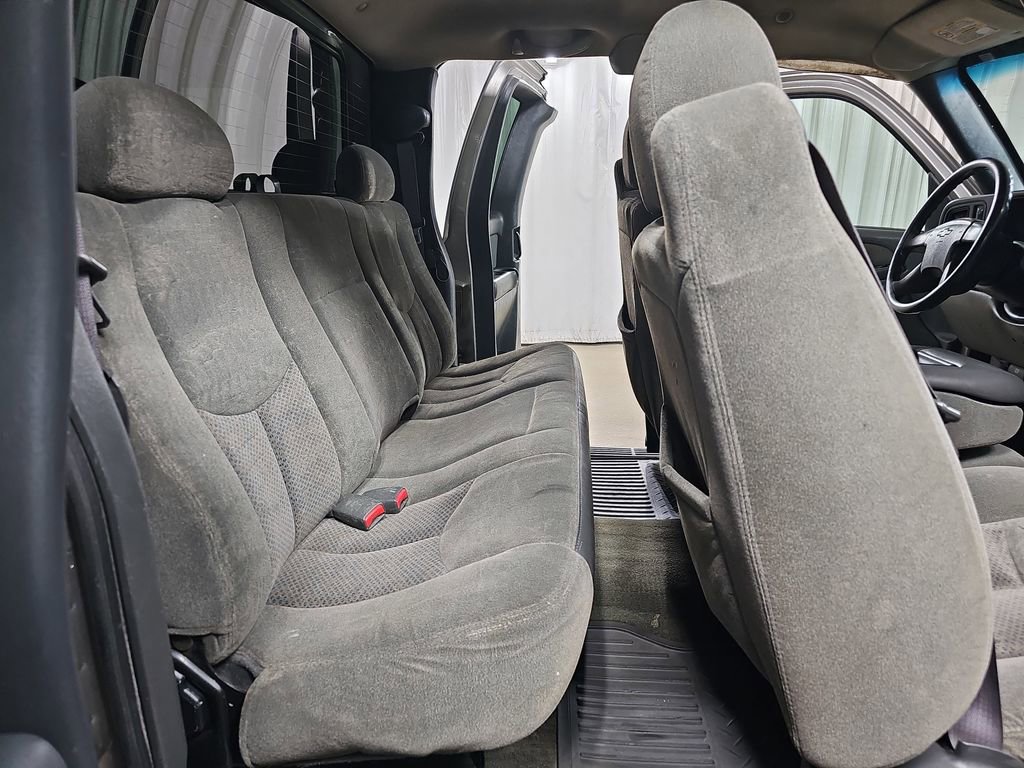 Used 2003 Chevrolet Silverado 2500 LS image 14