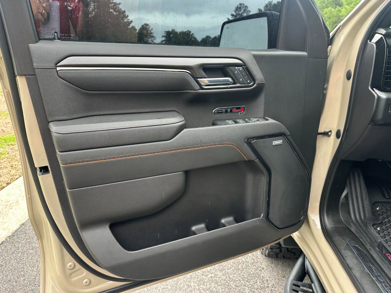 Used 2023 GMC Sierra 1500 AT4 w/ AT4 Premium Package AWD/4WD image 9