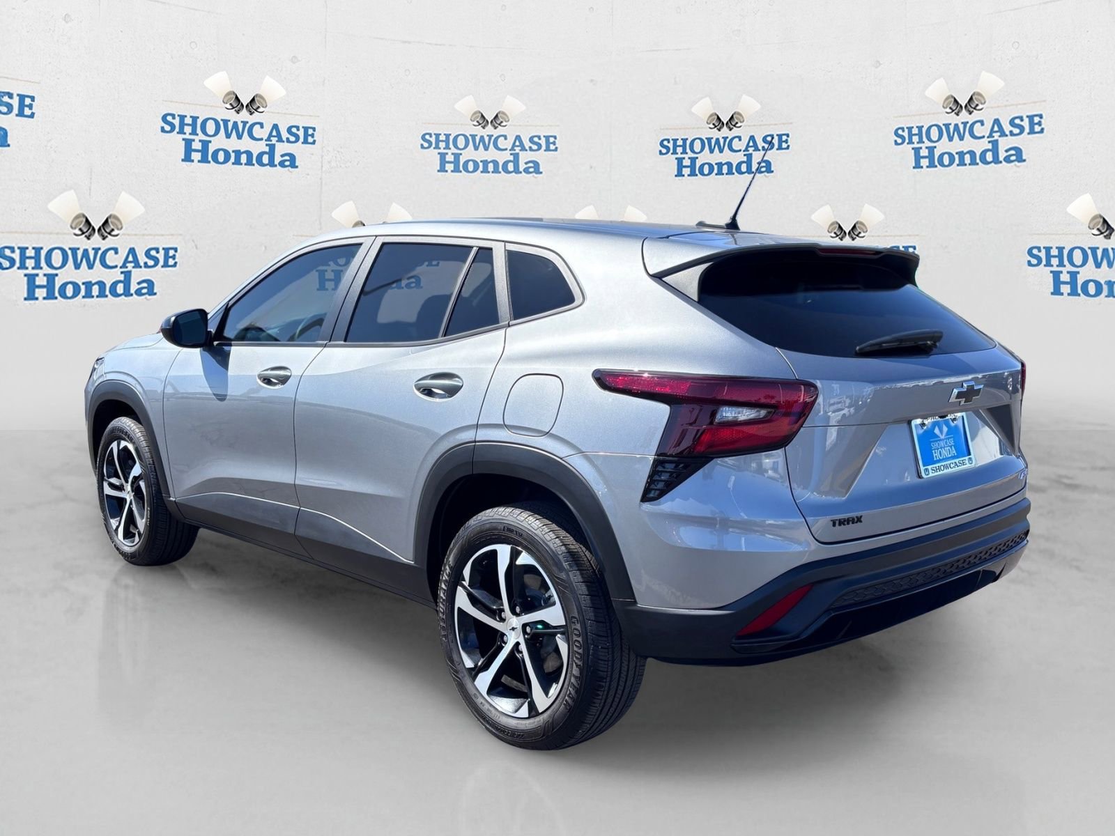 Used 2024 Chevrolet Trax RS FWD image 5