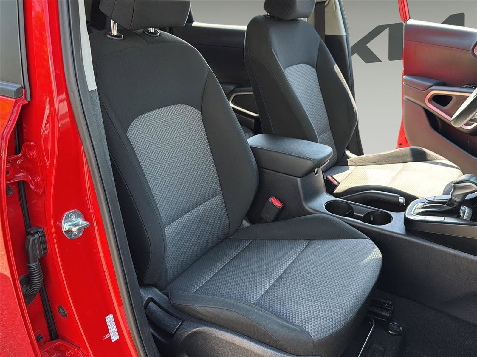 Used 2024 Kia Soul LX w/ Option Group 015 FWD image 32