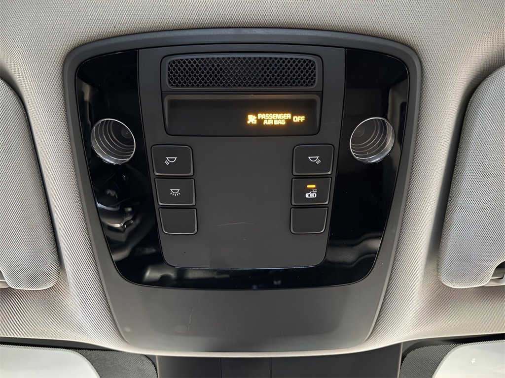 Used 2022 Kia Carnival LX image 24