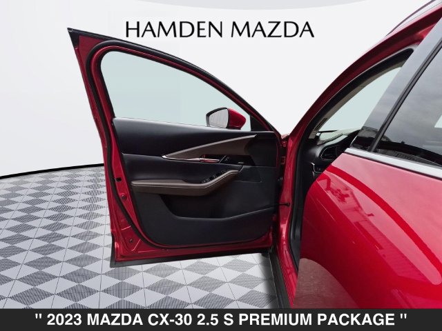 Used 2023 MAZDA CX-30 AWD 2.5 S w/ Premium Package image 12