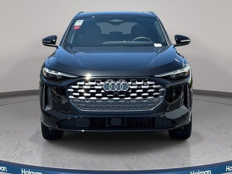 Certified 2025 Audi Q5 Premium Plus w/ Premium Plus image 3