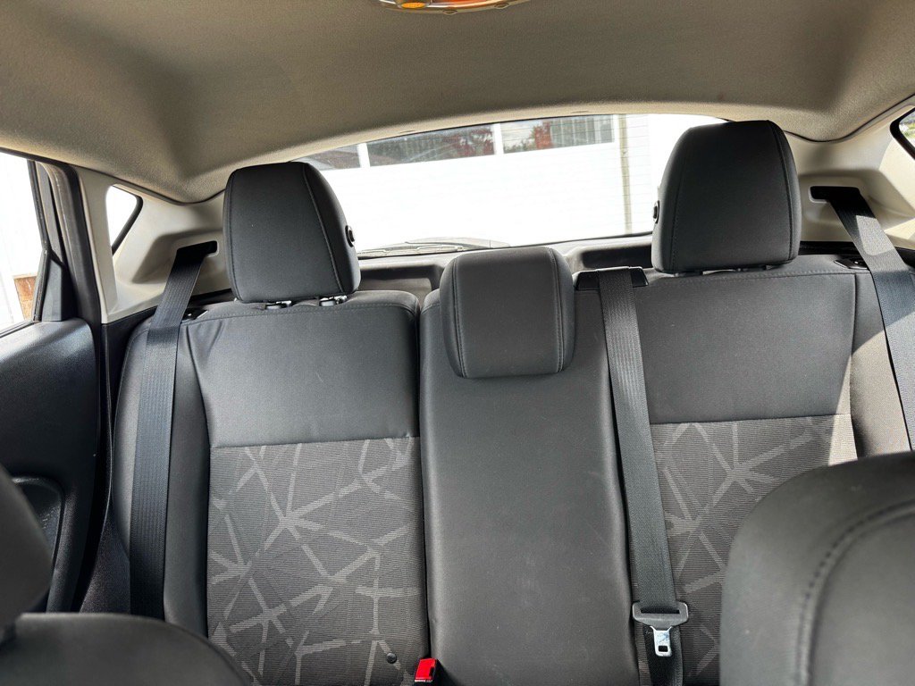 Used 2012 Ford Fiesta SE FWD image 18