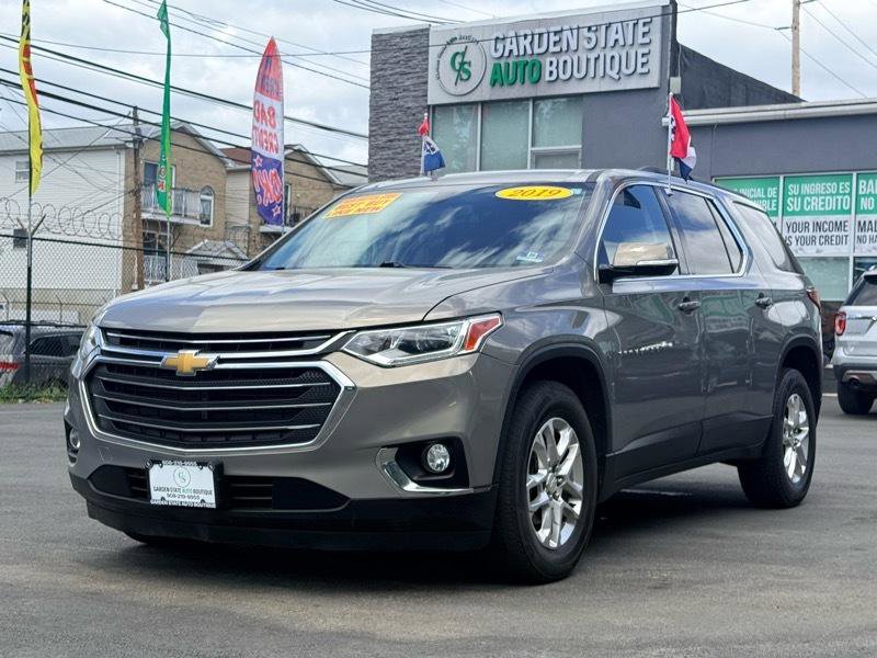 Used 2019 Chevrolet Traverse LT AWD/4WD image 1