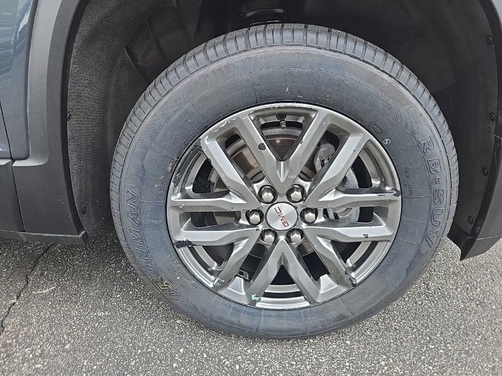 Used 2019 GMC Acadia SLT w/ LPO, Floor Liner Package FWD image 17