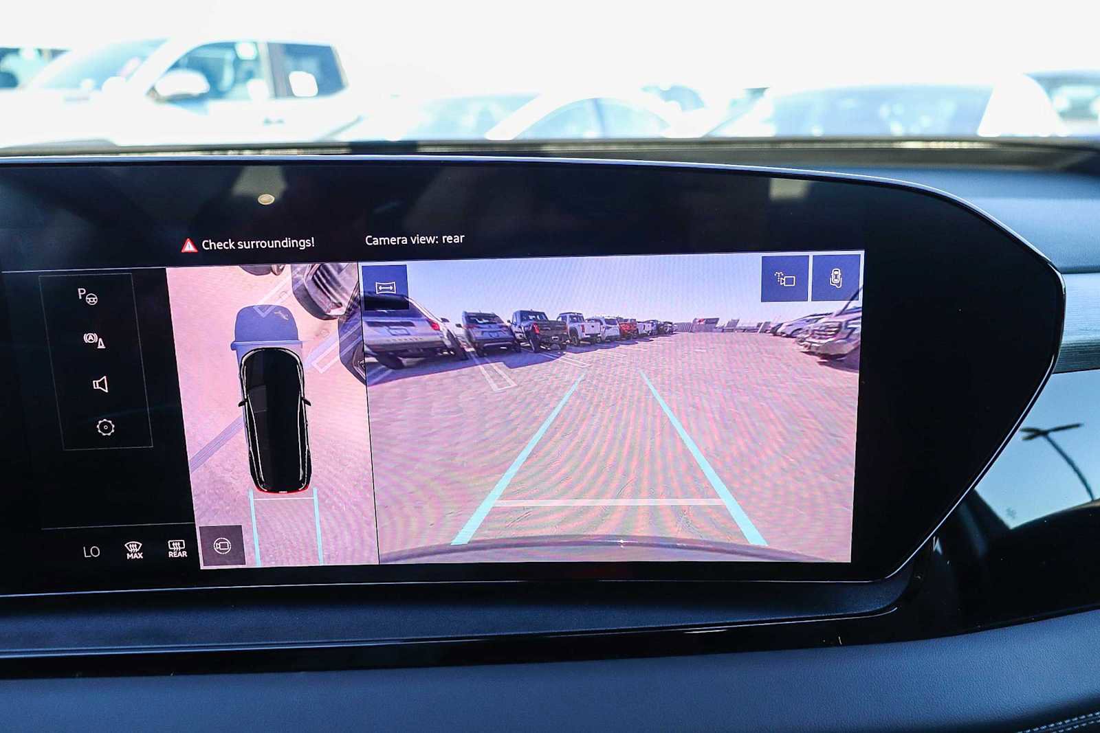 Used 2025 Audi Q6 e-tron Premium w/ Convenience Package image 32