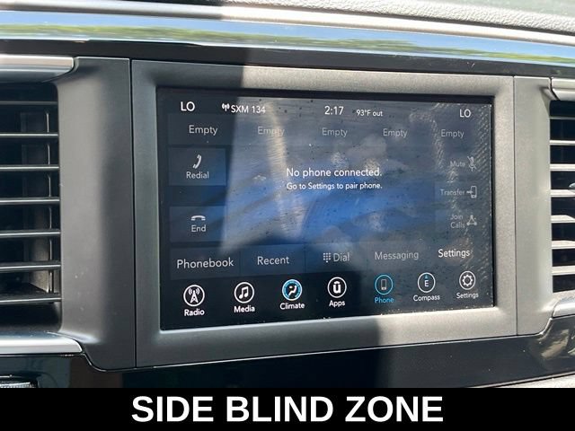 Used 2020 Chrysler Pacifica Touring FWD image 13