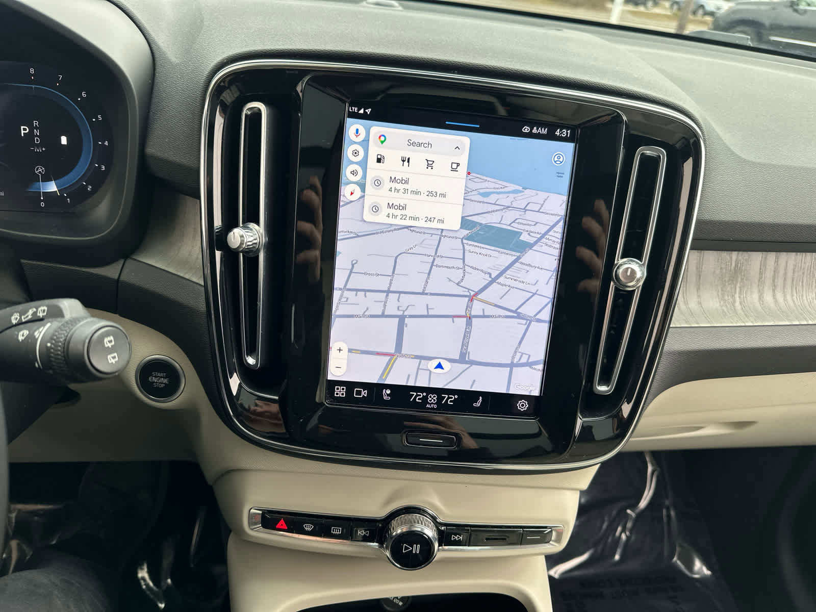 Used 2023 Volvo XC40 B5 Plus w/ Driver Assist Package image 19