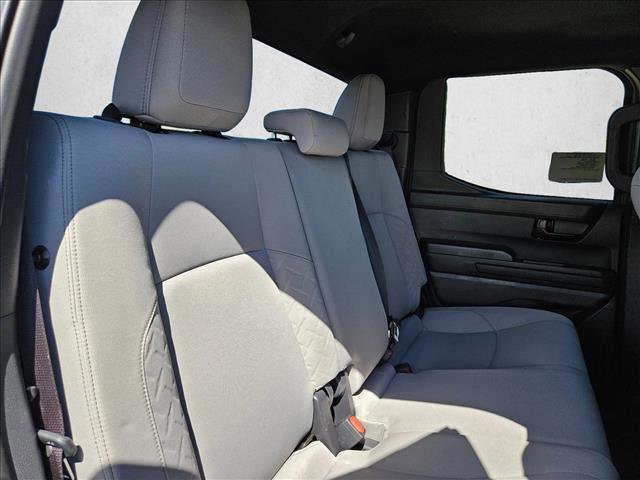 Used 2025 Toyota Tacoma SR5 AWD/4WD image 18